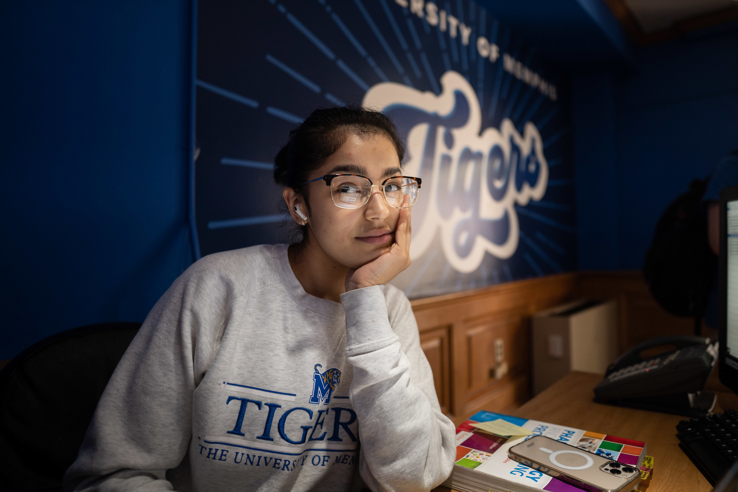 Decorative - Uofm Student